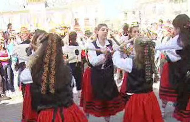 España Directo - Paloteo para la virgen