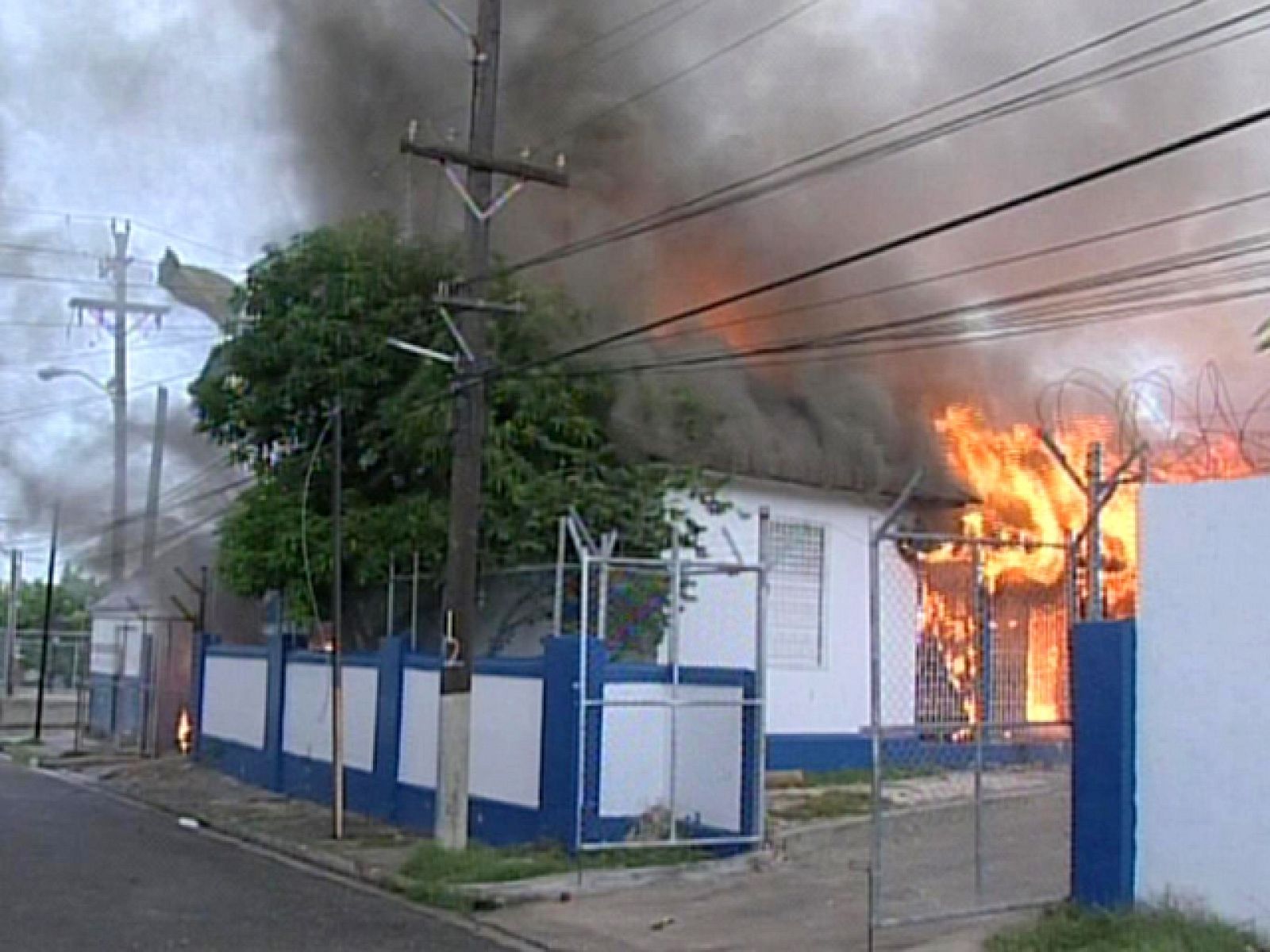 En Jamaica, la decisión de extraditar a un narcotraficante a Estados Unidos ha desencadenado una oleada de graves disturbios | Ver