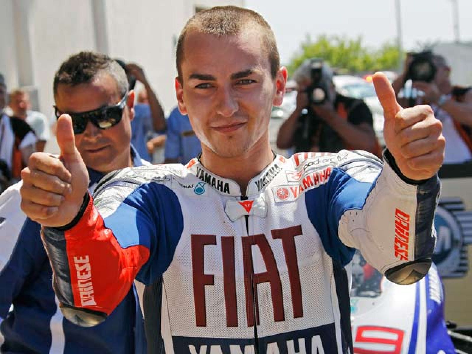 El motociclismo español vive un momento dulce. Después de la exhibición de Le Mans, los líderes de las tres categorías son españoles.