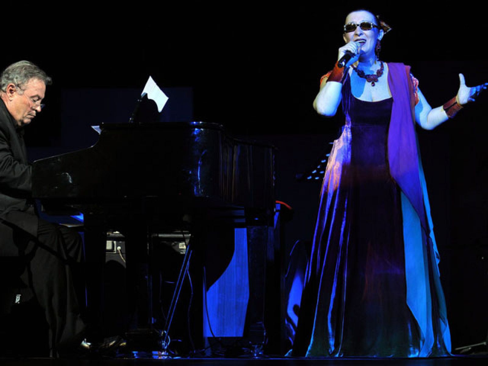 Martirio presenta su disco "El aire que te rodea" en La Habana | Ver