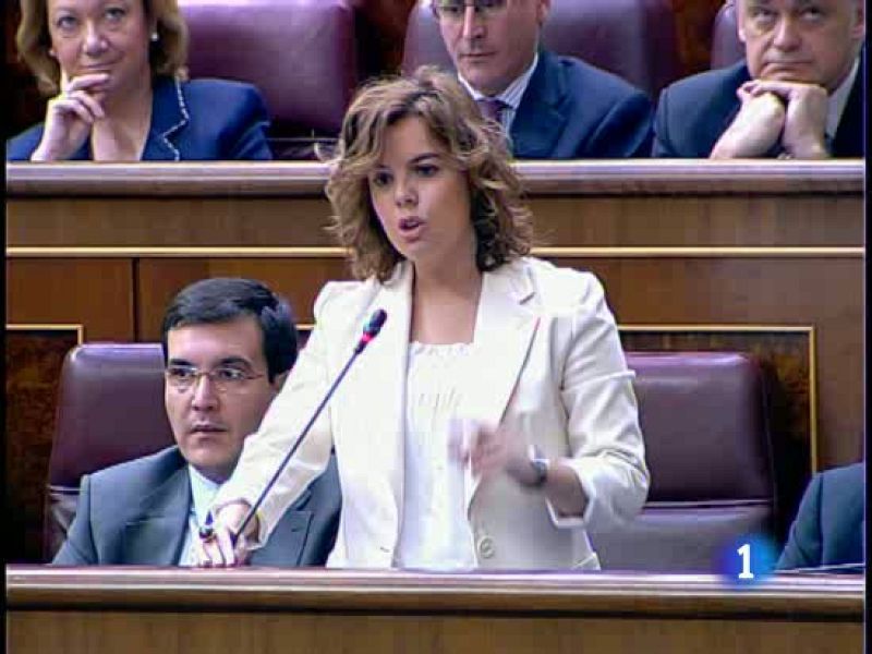 Tenso rifirafe entre la vicepresidenta primera y la portavoz del PP | Ver