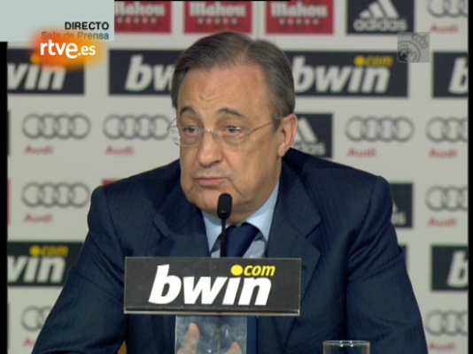  - Florentino alaba a Mourinho