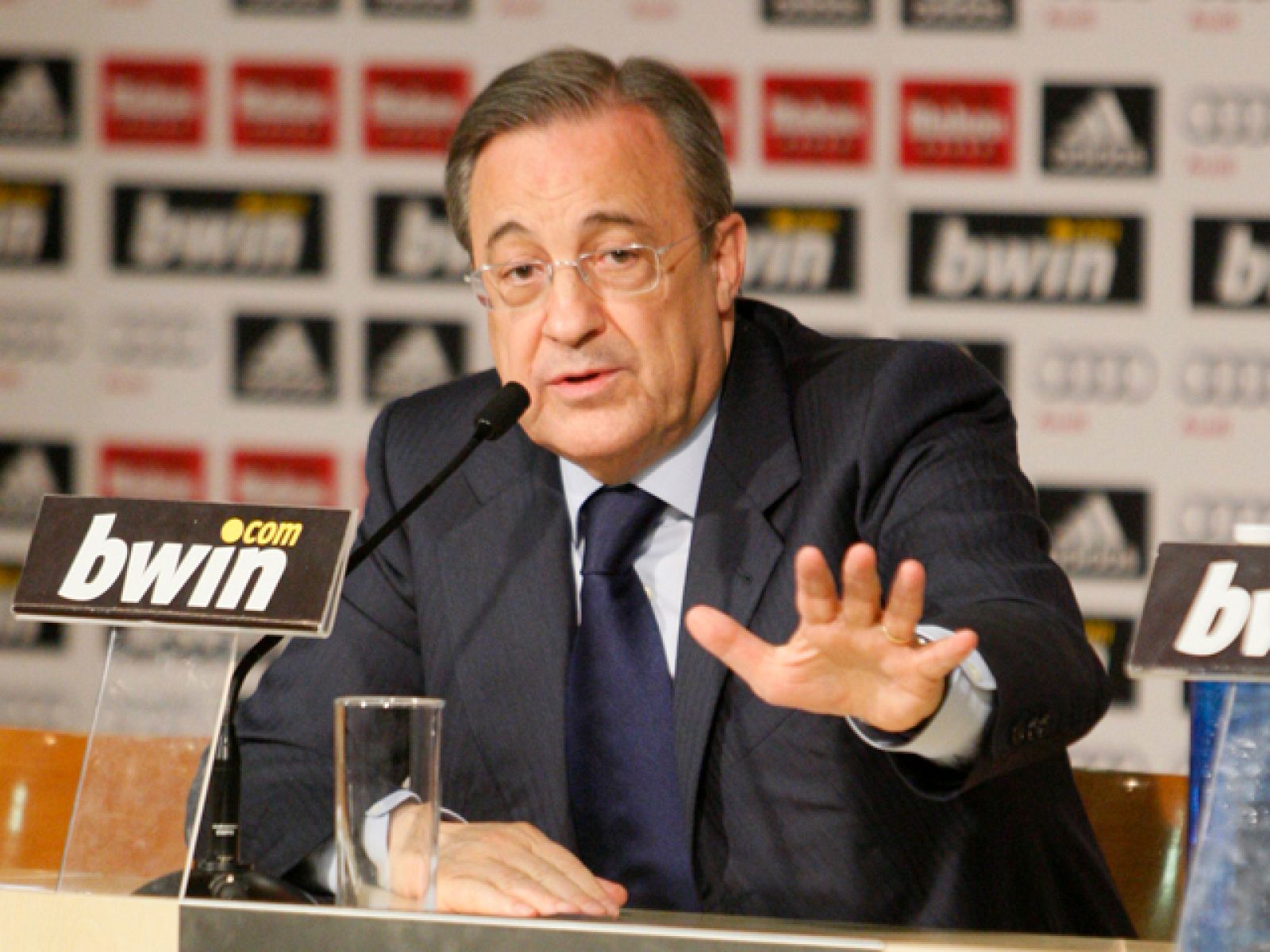 Florentino anuncia a Mourinho | Ver