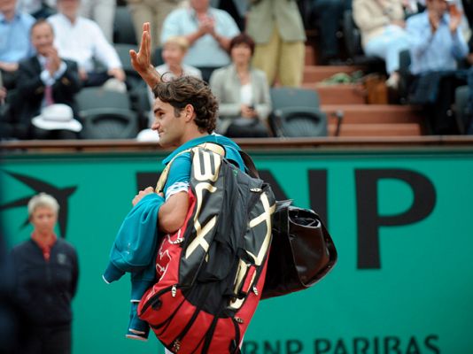  - Federer sigue adelante