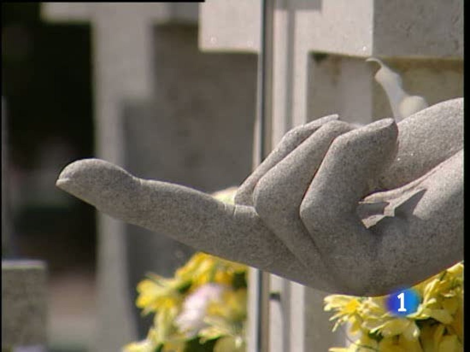 Hay gente que sabe morirse con estilo o al menos con gracia, y lo demuestra en su epitafio | Ver