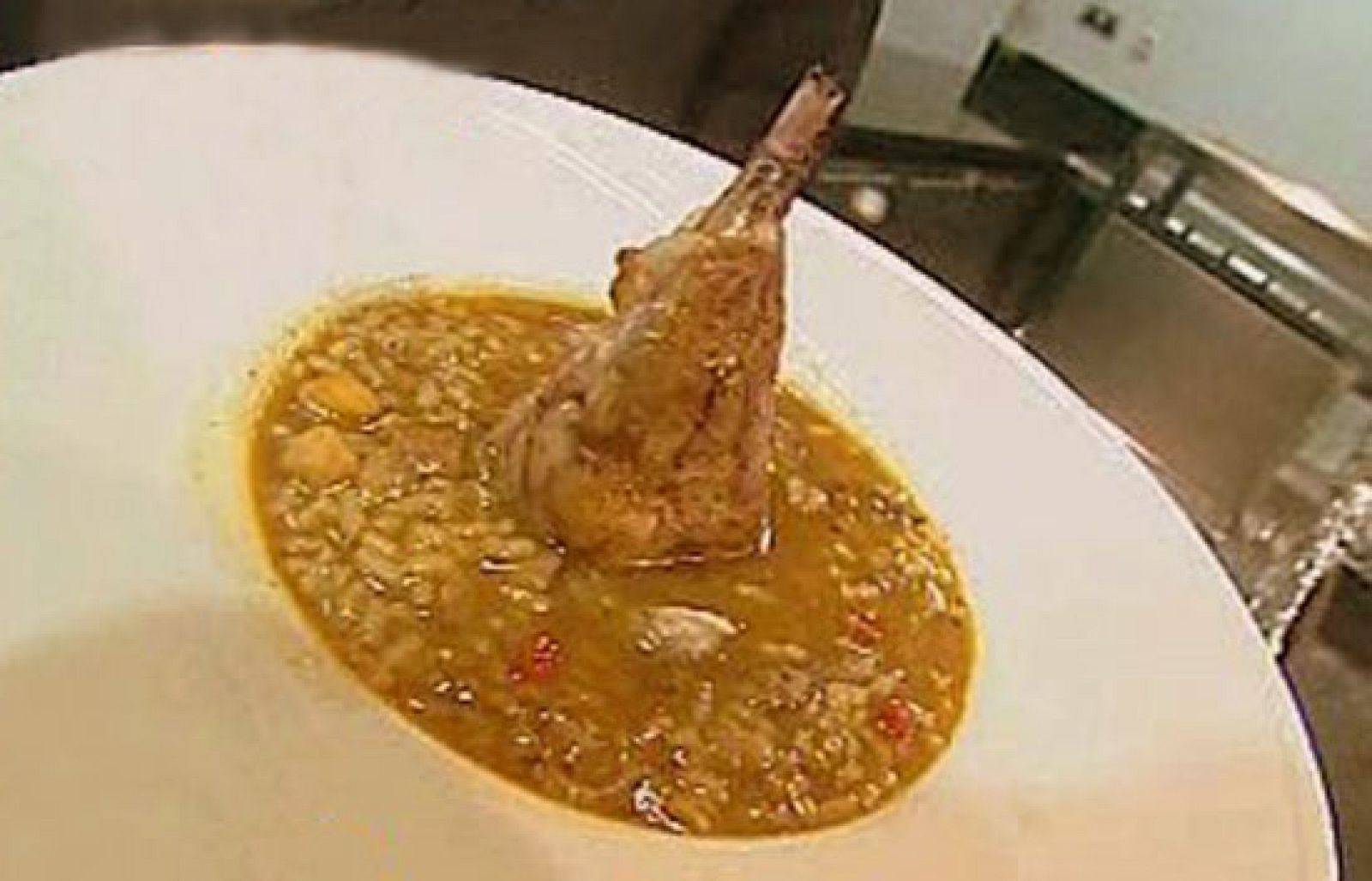 España Directo - Conejo relleno con arroz - RTVE Cocina | Ver