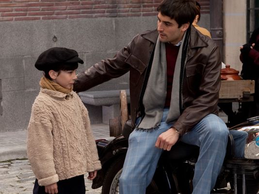 Amar en tiempos revueltos - Los últimos momentos de Alfonso