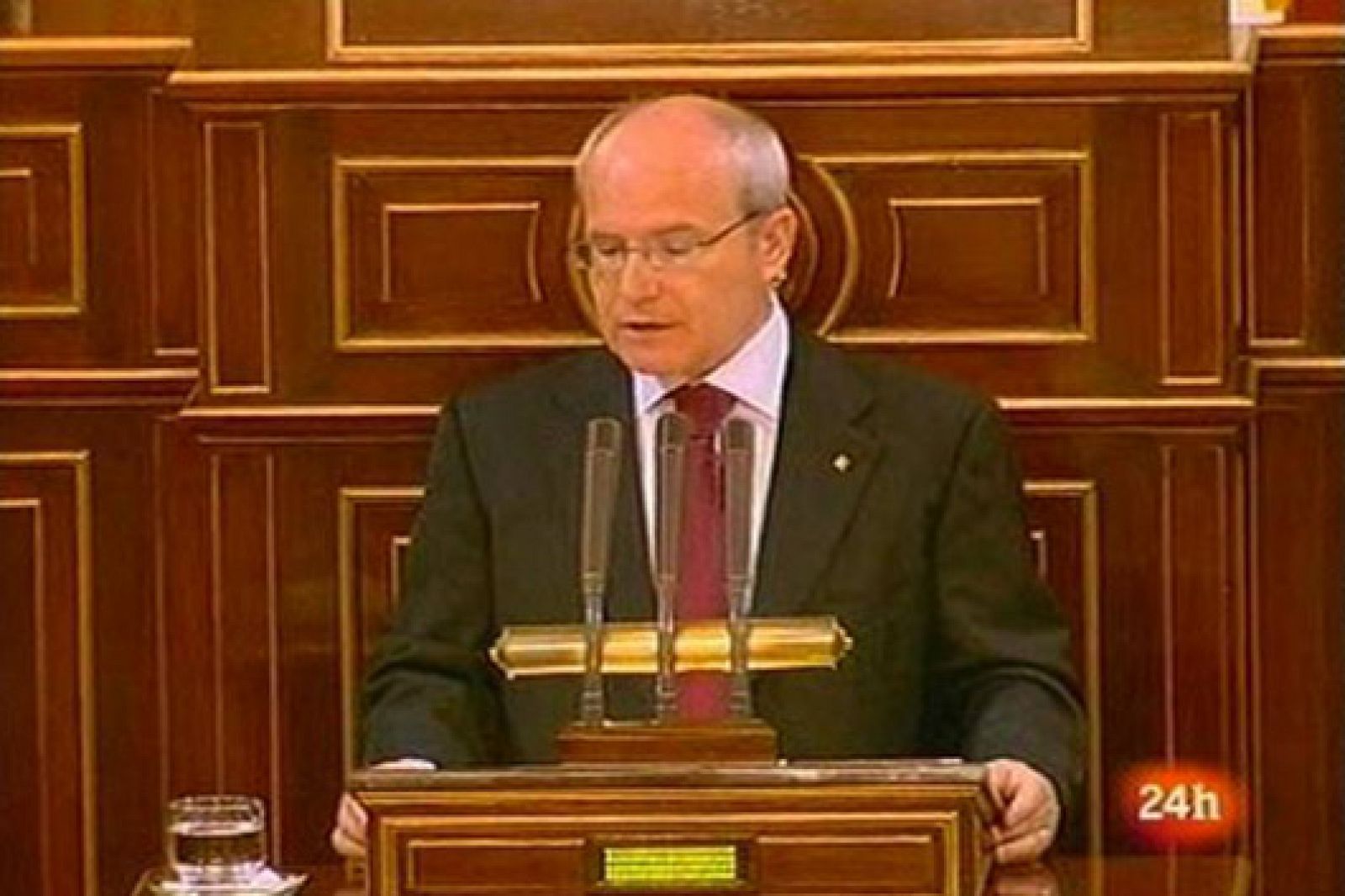 Aquí parlem (27 maig de 2010):  L'estatut de Catalunya, al Senat