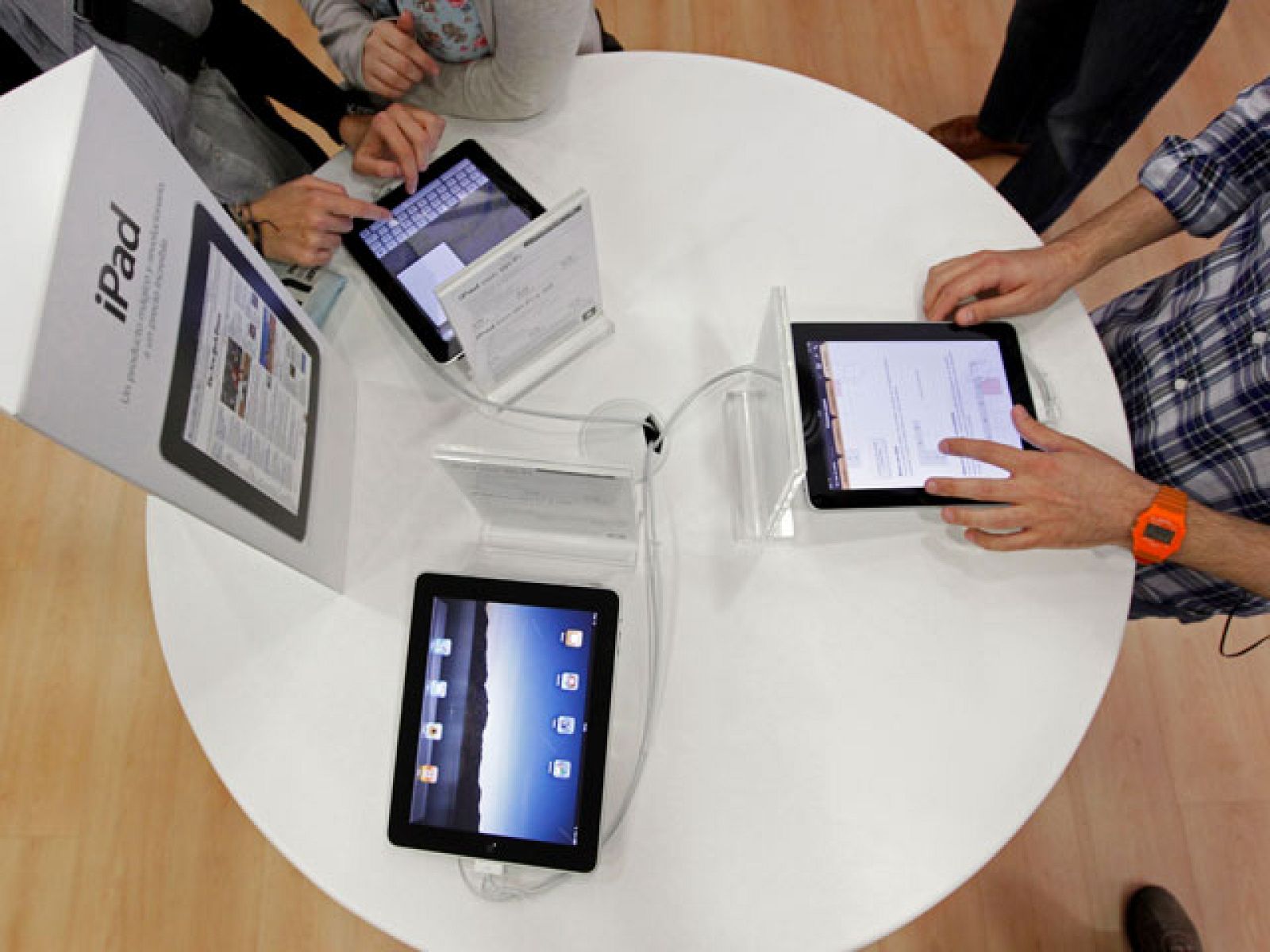 El iPad llega a España - Ciencia y tecnología en Rtve.es | Ver