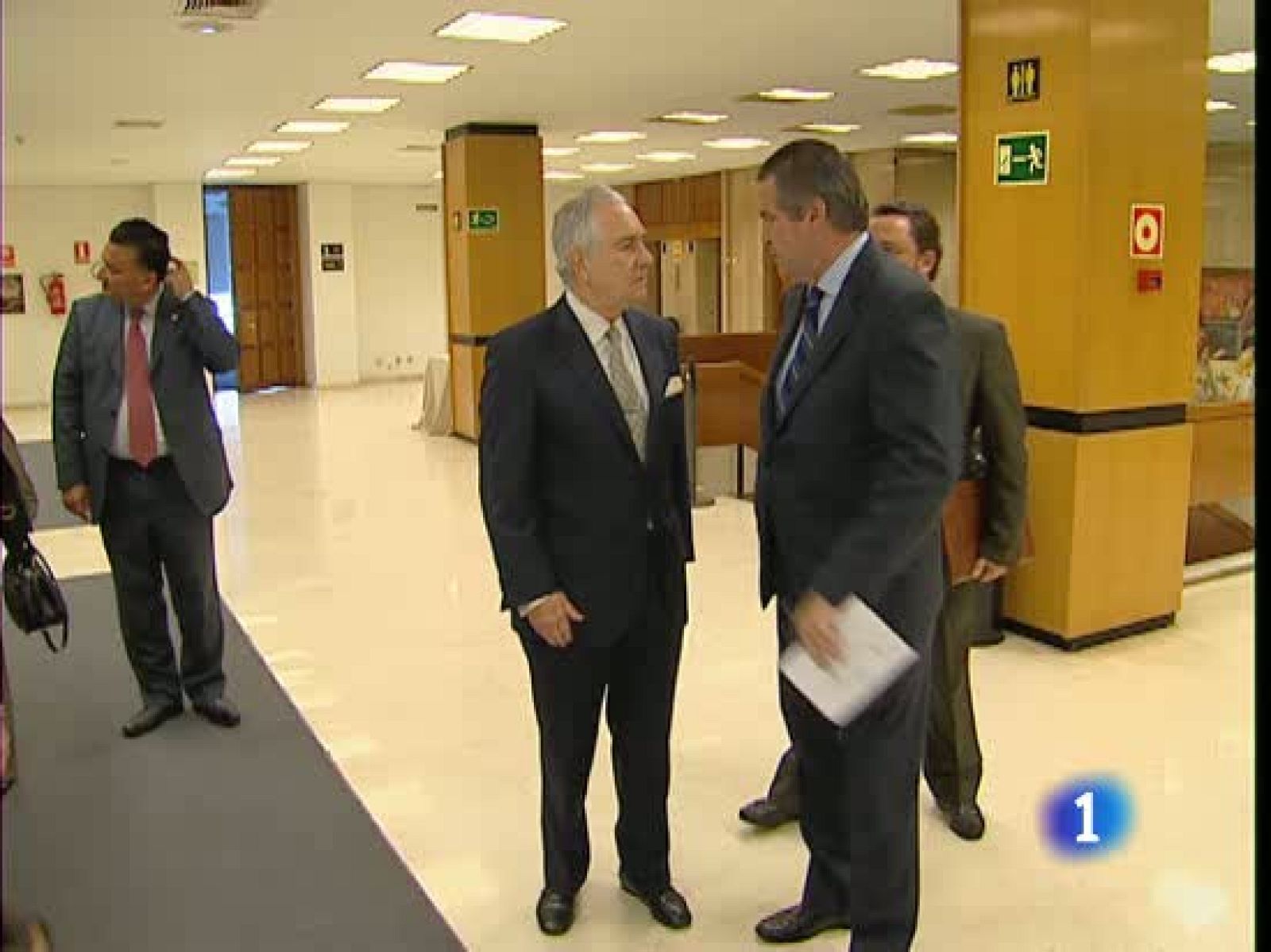 Los cargos judiciales también se reducen el sueldo | Ver