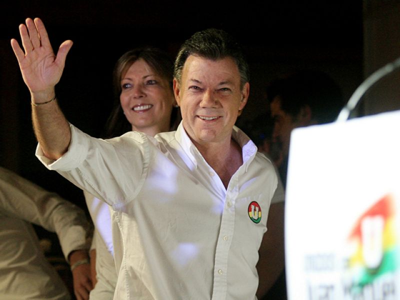 En Colombia el candidato oficialista, Juan Manuel Santos, ganó ayer ampliamente las elecciones presidenciales | Ver