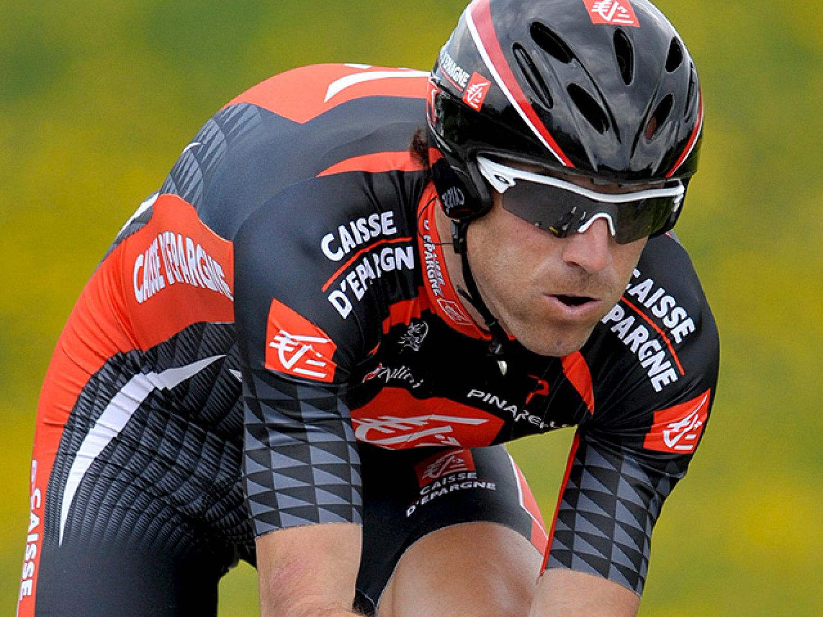 El ciclista español Alejandro Valverde ha sido sancionado por el Tribunal de Arbitraje Deportivo durante dos años por su presunta implicación en la Operación Puerto.