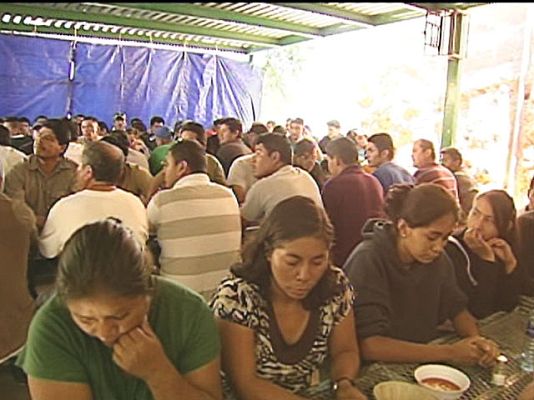  - Frustración de miles de inmigrantes