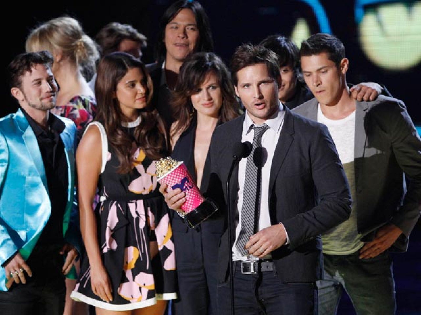 Los protagonistas de la saga "Crepúsculo" triunfan en los Premios de Cine MTV | Ver