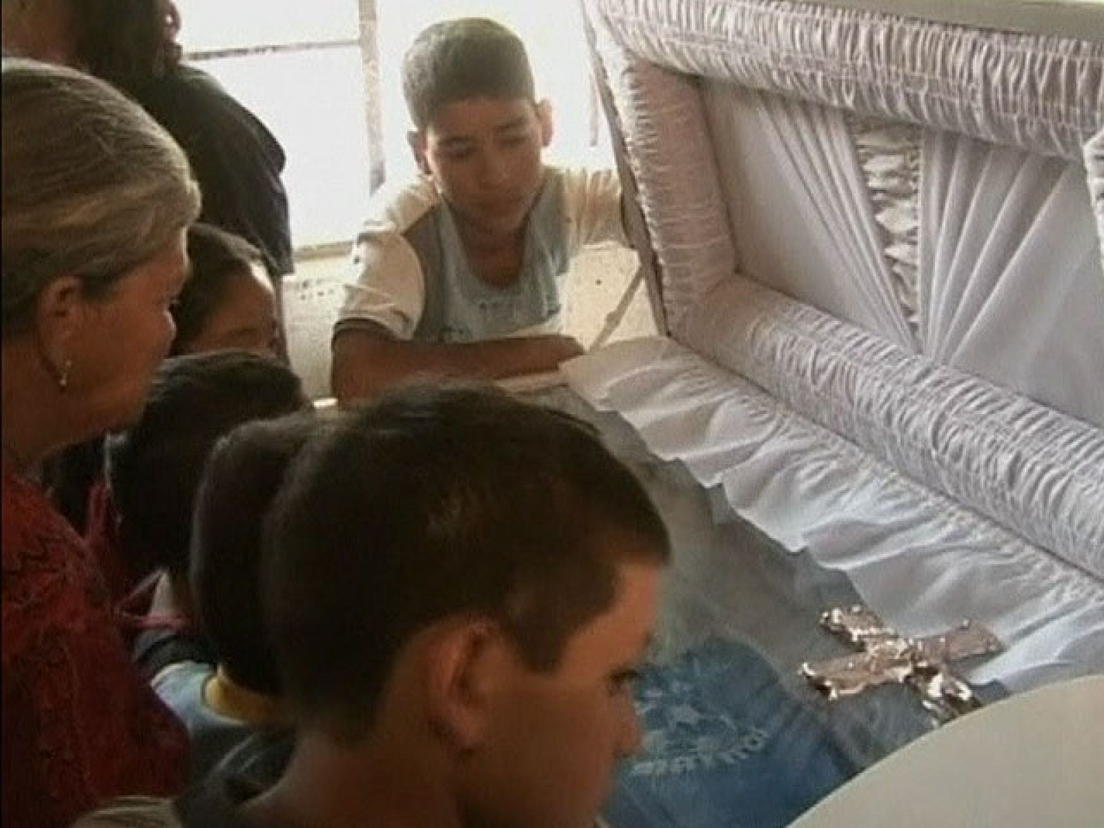 México exige a Estados Unidos una investigación sobre la muerte por disparos de un adolescente | Ver