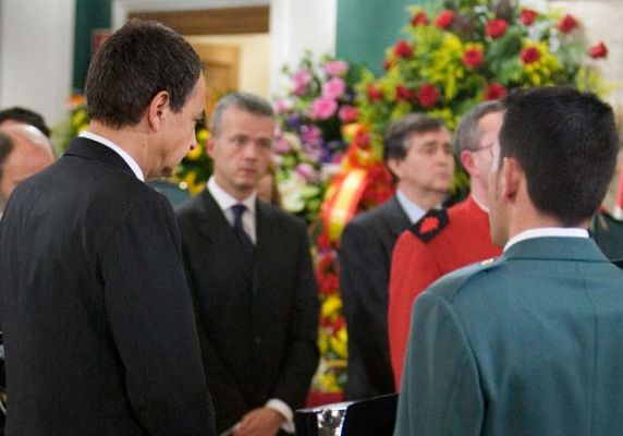  - Zapatero, en la capilla ardiente