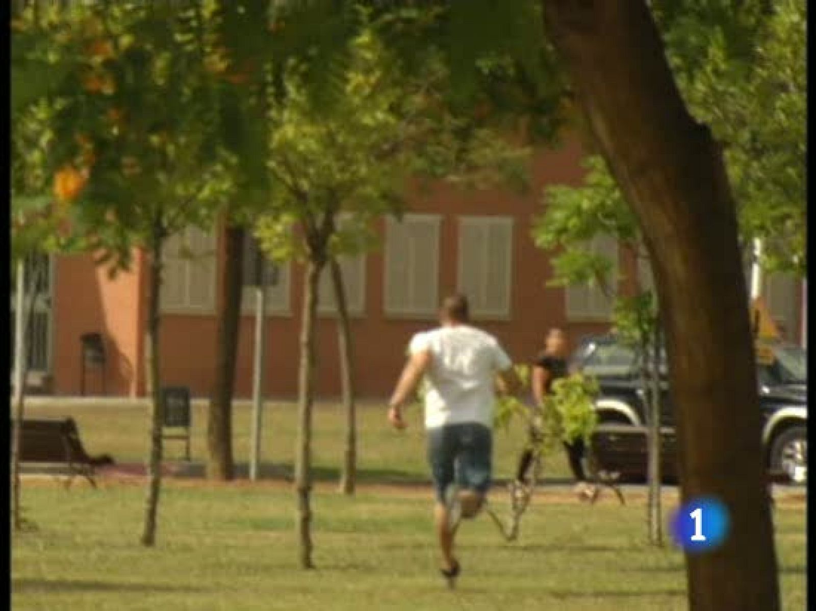 Un preso de la cárcel de Huelva se fuga al sprint en una visita a la universidad | Ver
