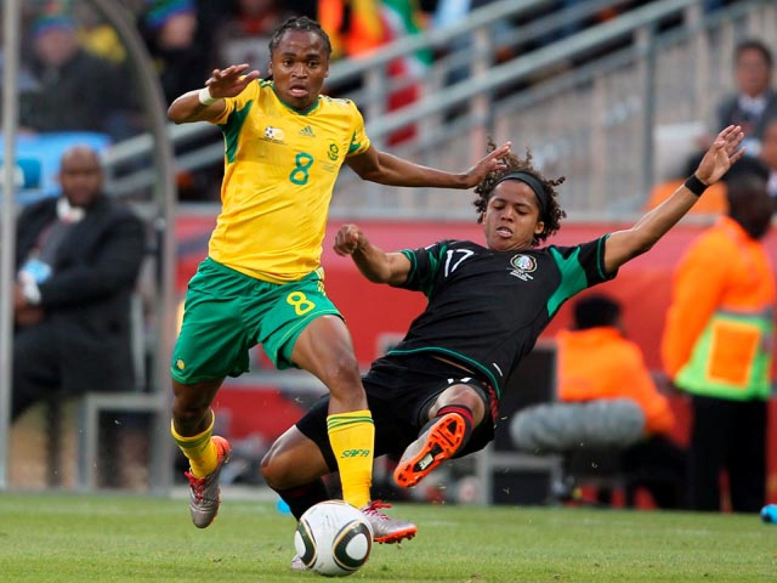 Telediario 2 en cuatro minutos - 11/06/10 | Ver