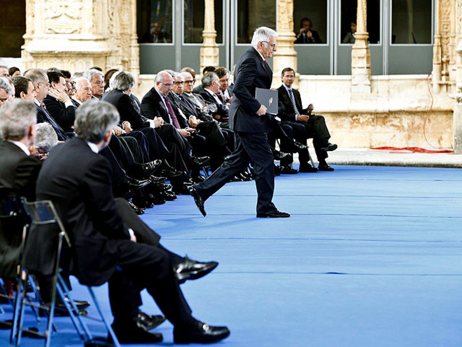 Telediario fin de semana en cuatro minutos - 12/06/10 | Ver