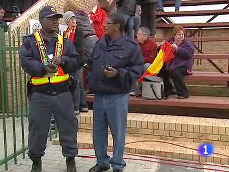 La selección española, bien vigilada | Ver