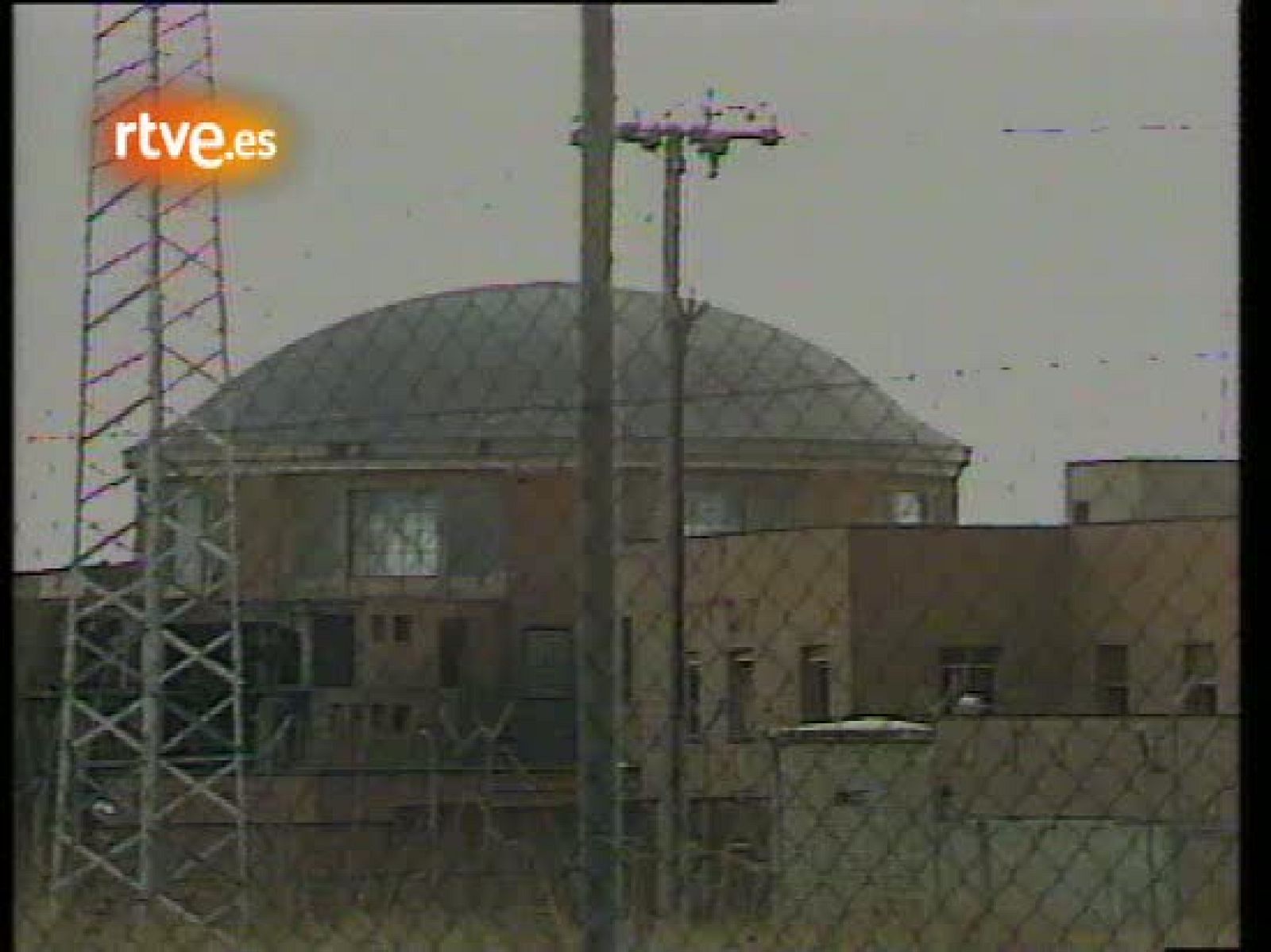 Informe semanal - Carabanchel al otro lado de las rejas (1981) - Informe Semanal | Ver