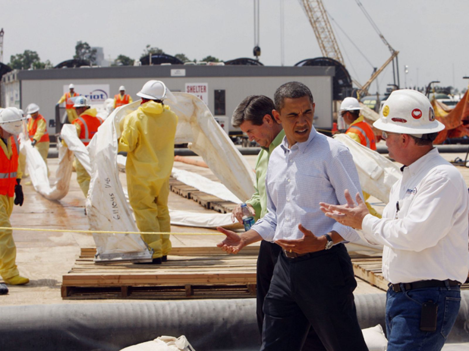 Obama ha visitado por cuarta vez la zona afectada por el vertido de crudo en el Golfo de México - Ciencia y tecnología en Rtve.es | Ver