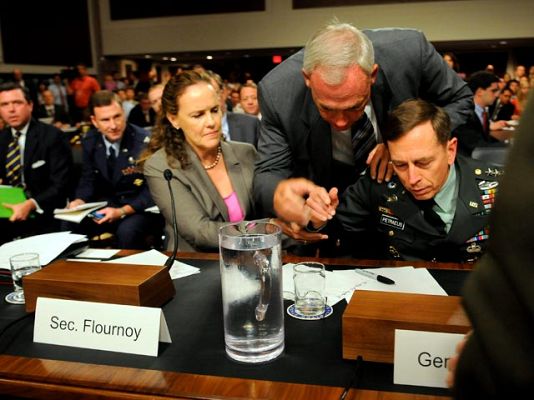  - Petraeus sufre un desmayo