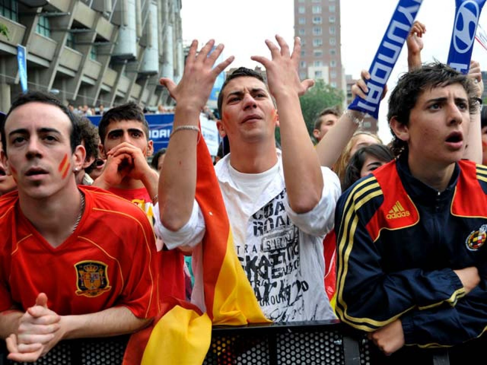 Telediario 2 en cuatro minutos - 16/06/10 | Ver