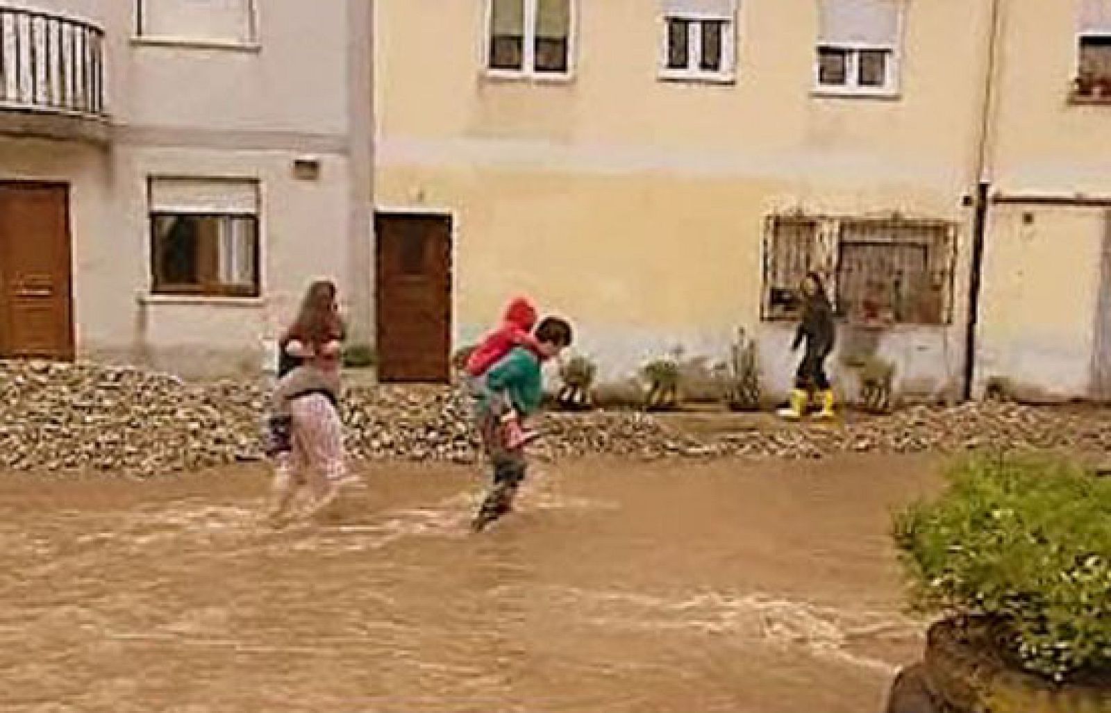 España Directo - Cantabria, en alerta máxima | Ver