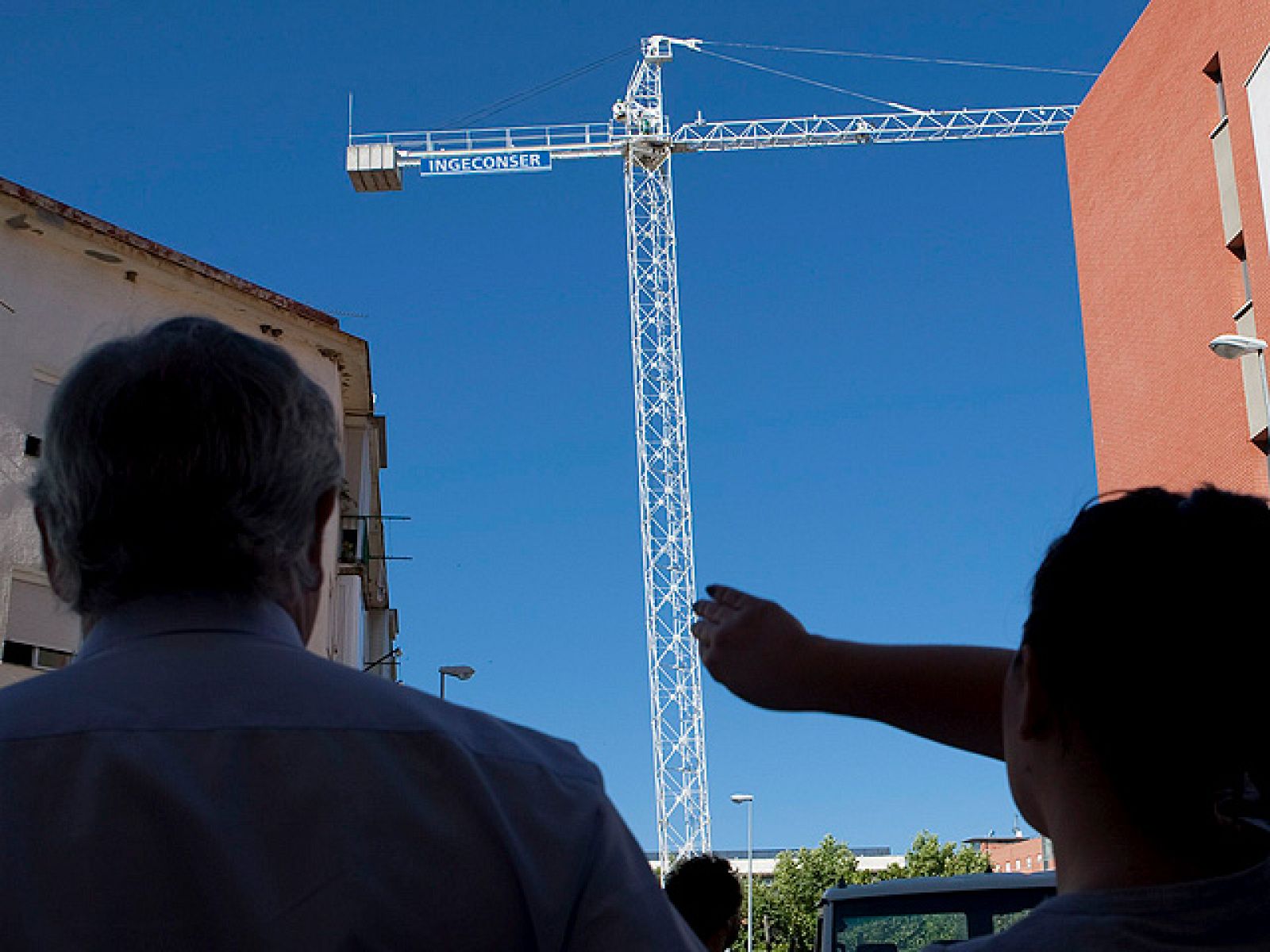 Desalojados por riesgo de derrumbe en Sevilla