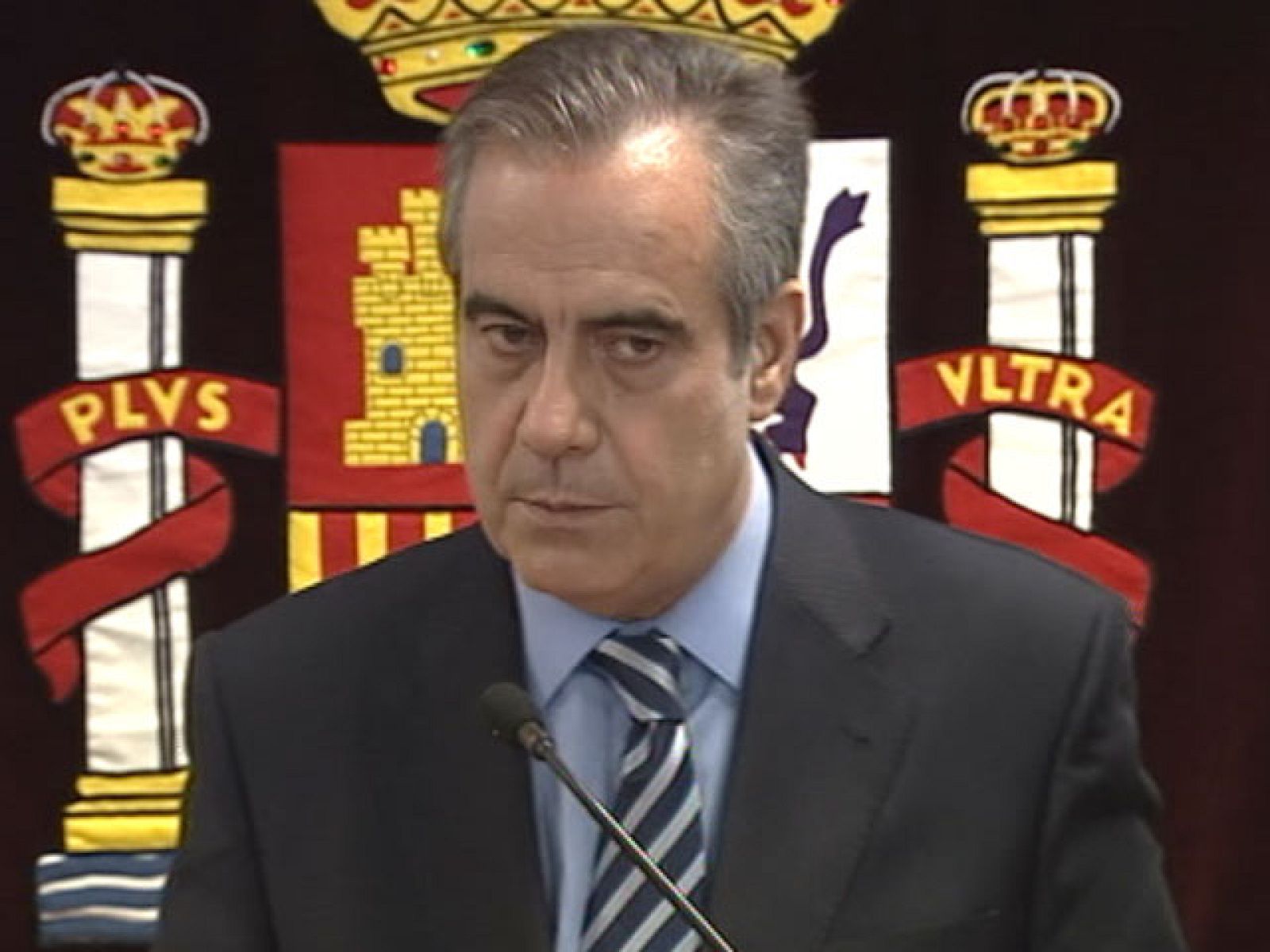 El Ministro de Trabajo ha rechazado que el decreto suponga abaratar el despido | Ver