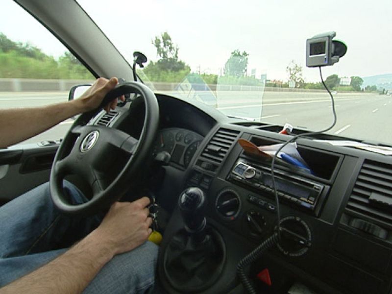 La DGT va a prohibir los detectores de radares | Ver