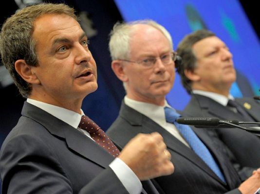 Telediario 1 - Telediario en 4' - 17/06/10