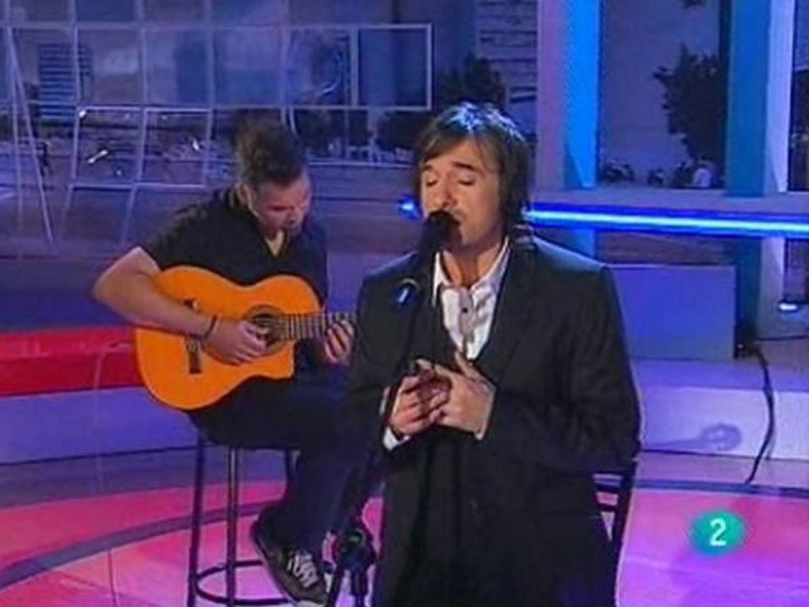 Actuación musical: Carlos Ann