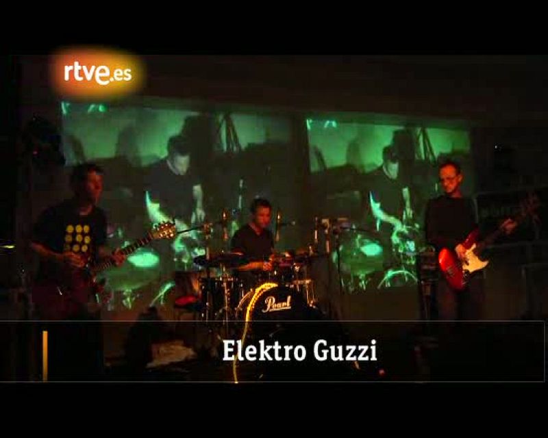 Actuación de Elektro Guzzi en Sónar