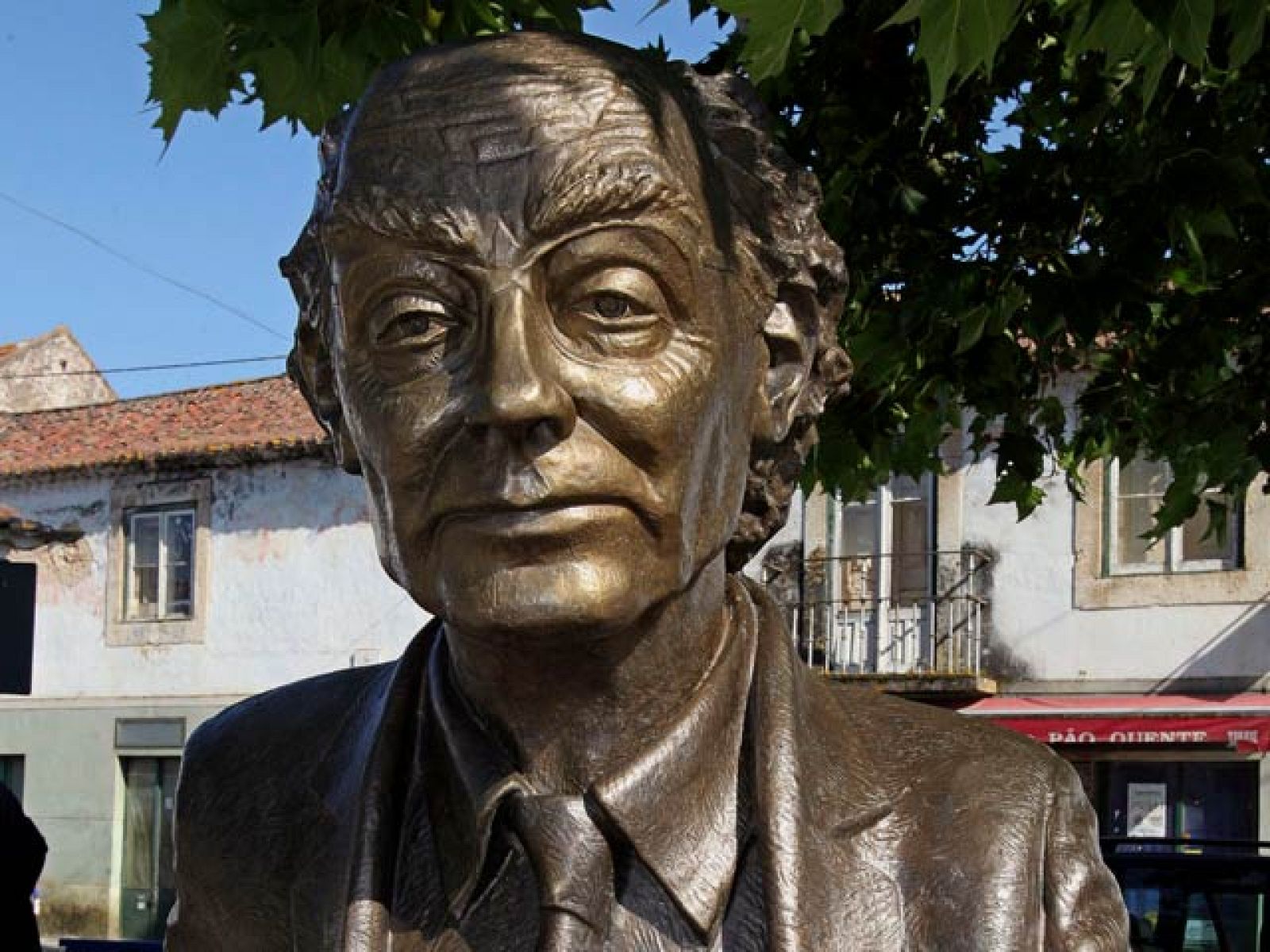 Azinhaga está de luto por la muerte de José Saramago | Ver