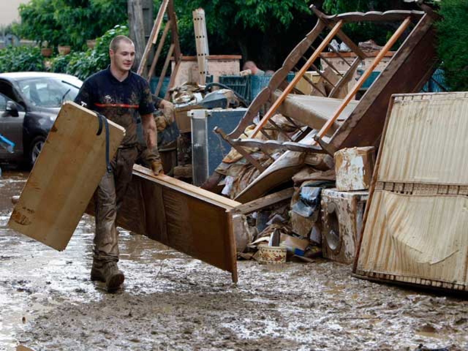 En el sureste de Francia se trabaja para restablecer los servicios afectados por las inundaciones | Ver