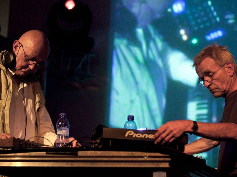 Actuación de Cluster en Sónar