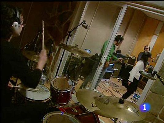  - Grupos musicales sin discográficas