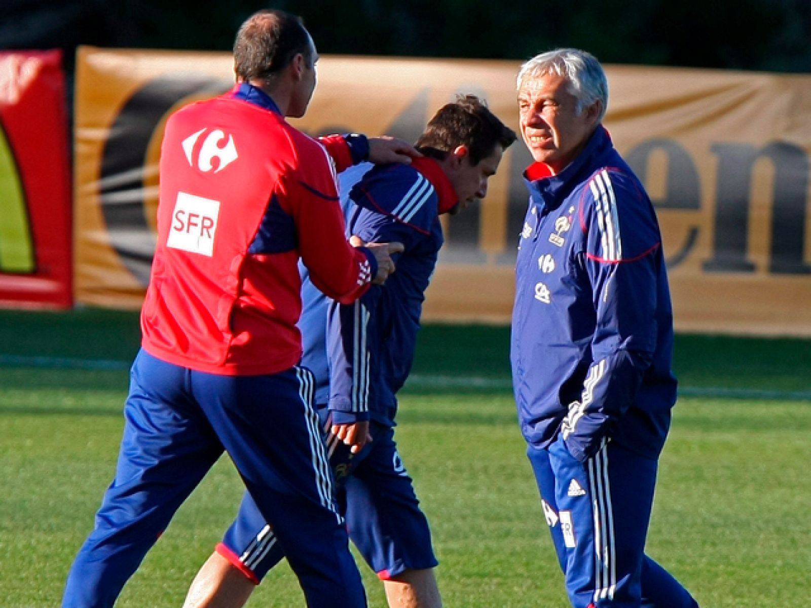 Revolución en el vestuario de los 'bleus' | Ver