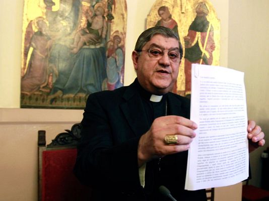  - Arzobispo de Nápoles bajo sospecha