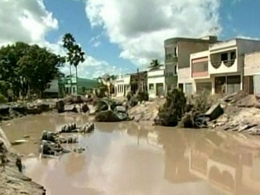  - 40 muertos y 1.000 desaparecidos