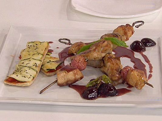 RTVE Cocina - Brocheta de pollo en salsa