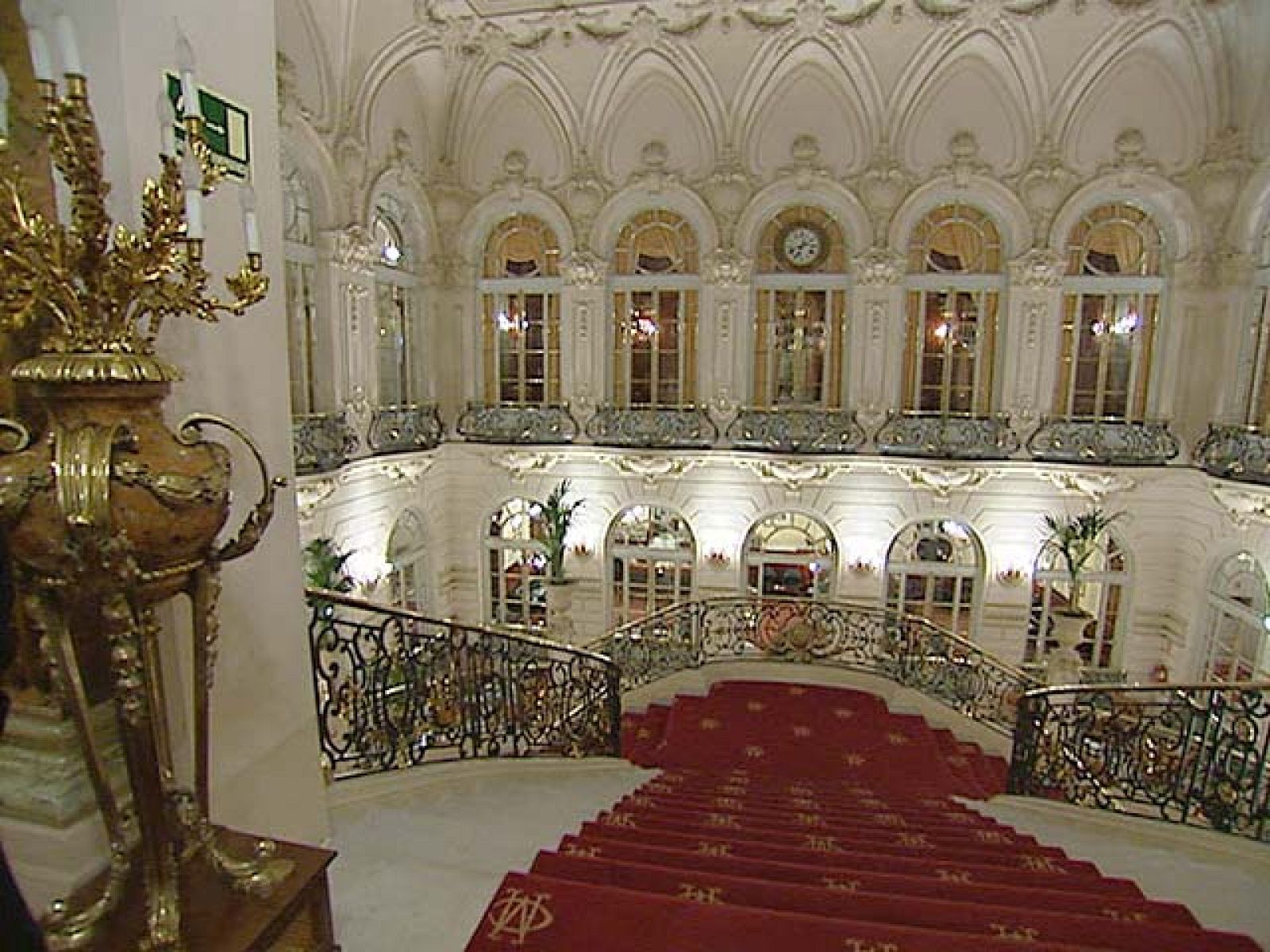 A pesar de la crisis el número de ricos aumenta en España en 2009 en 16.000 personas | Ver