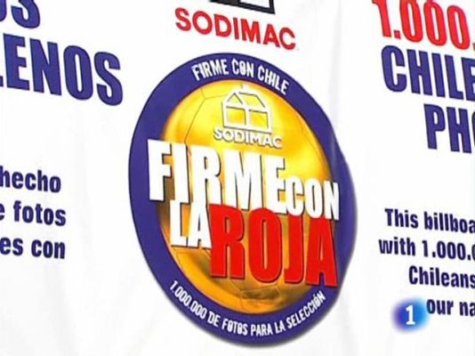  - Todo Chile, firme con su 'Roja'