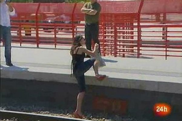 L'Informatiu - L'informatiu migdia - 25/06/10