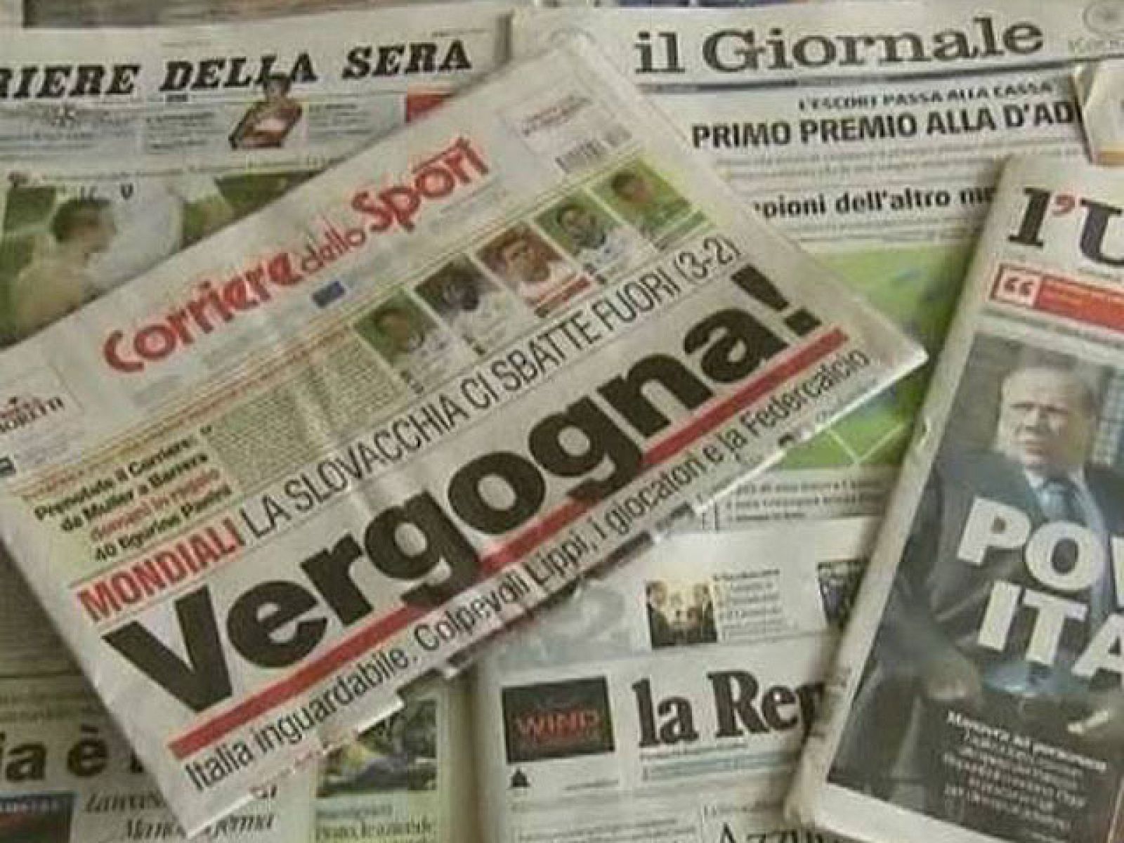 La prensa italiana y los aficionados de la 'azzurra' ha cargado contra los jugadores de la selección de Lippi, después de su eliminación en el Mundial.