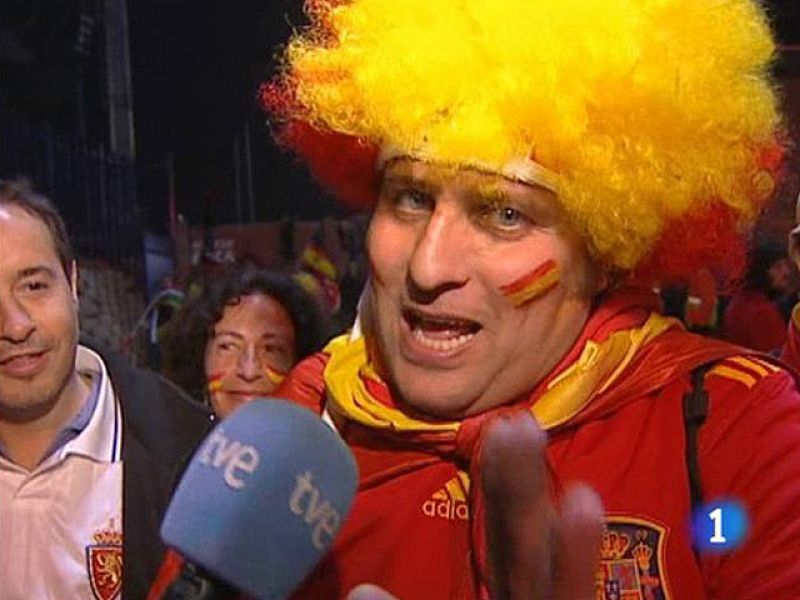 Los miles de aficionados españoles que se desplazaron a Pretoria para ver el partido de España ante Chile disfrutaron de lo lindo con la victoria de los hombres de Del Bosque.