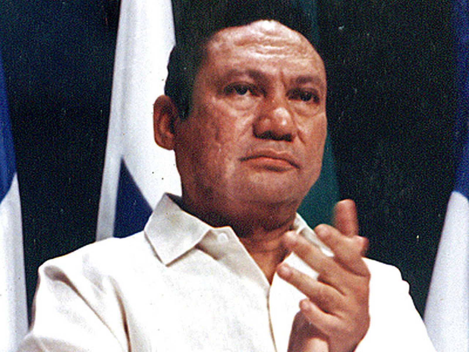 La Justicia francesa comienza a juzgar al ex dictador panameño Manuel Antonio Noriega, extraditado desde Estados Unidos para rendir cuentas por un delito de blanqueo de dinero obtenido gracias al narcotráfico por el que ya fue condenado en ausencia