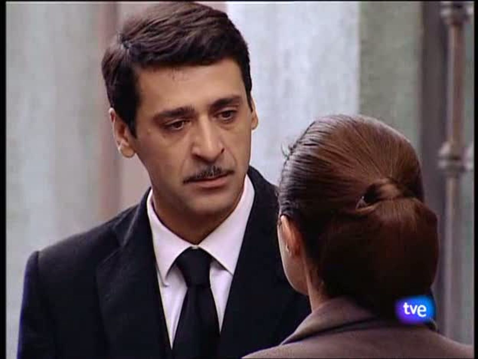 Amar en tiempos revueltos - Cap.209